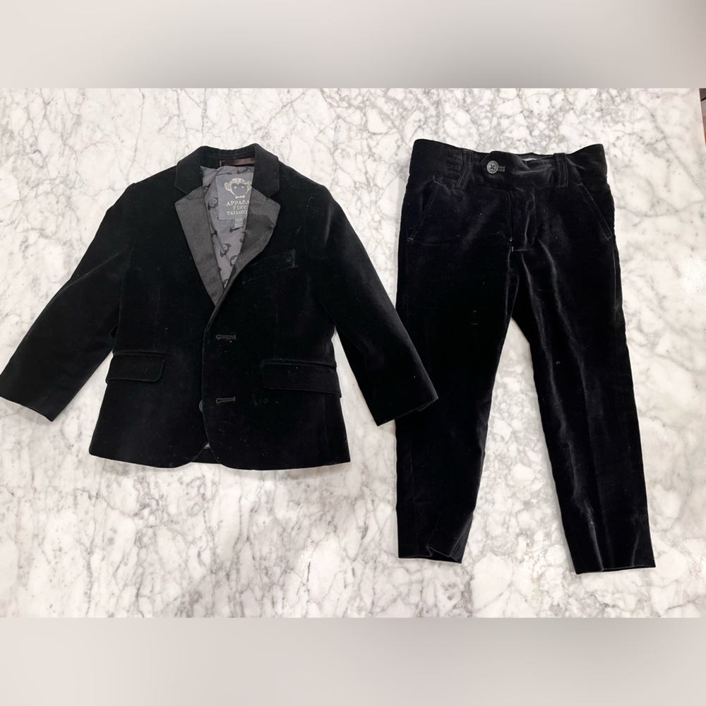 Appaman toddler boys black velvet suit 2T